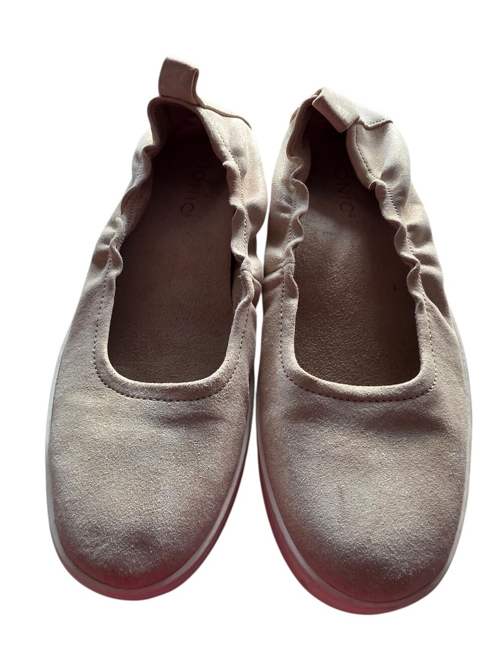 Vionic Women's Uptown Ballet Slip On Shoe in Light Shimmery Beige Suede Size 7